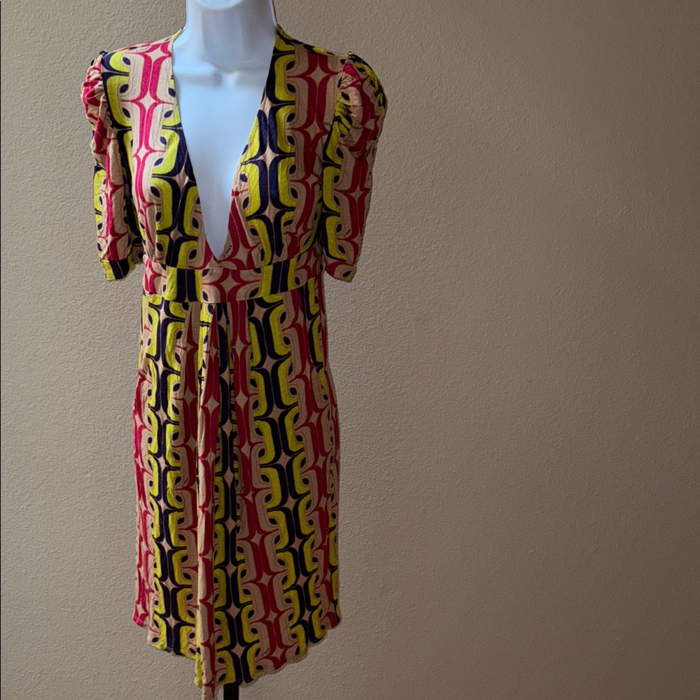 T-Bags Los Angeles New York Geometric Print Midi V-Neck Dress Women’s Size M